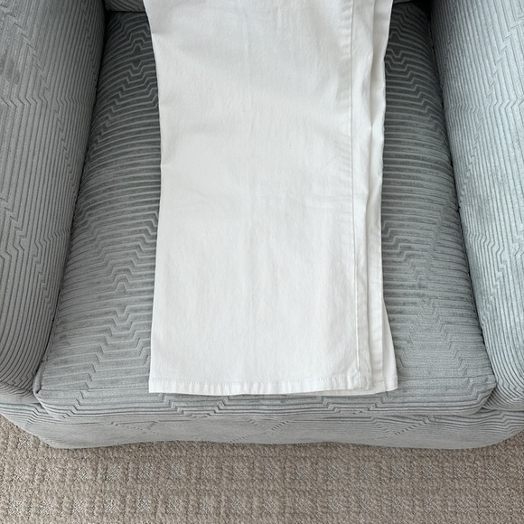 Avenue White, Wide Leg Jeans/Pants. Decorative Stitching on Back Pockets Size 16 - Picture 2 of 10